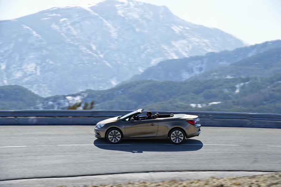  Vauxhall Cascada 2013 года  (фото 51 из 73)